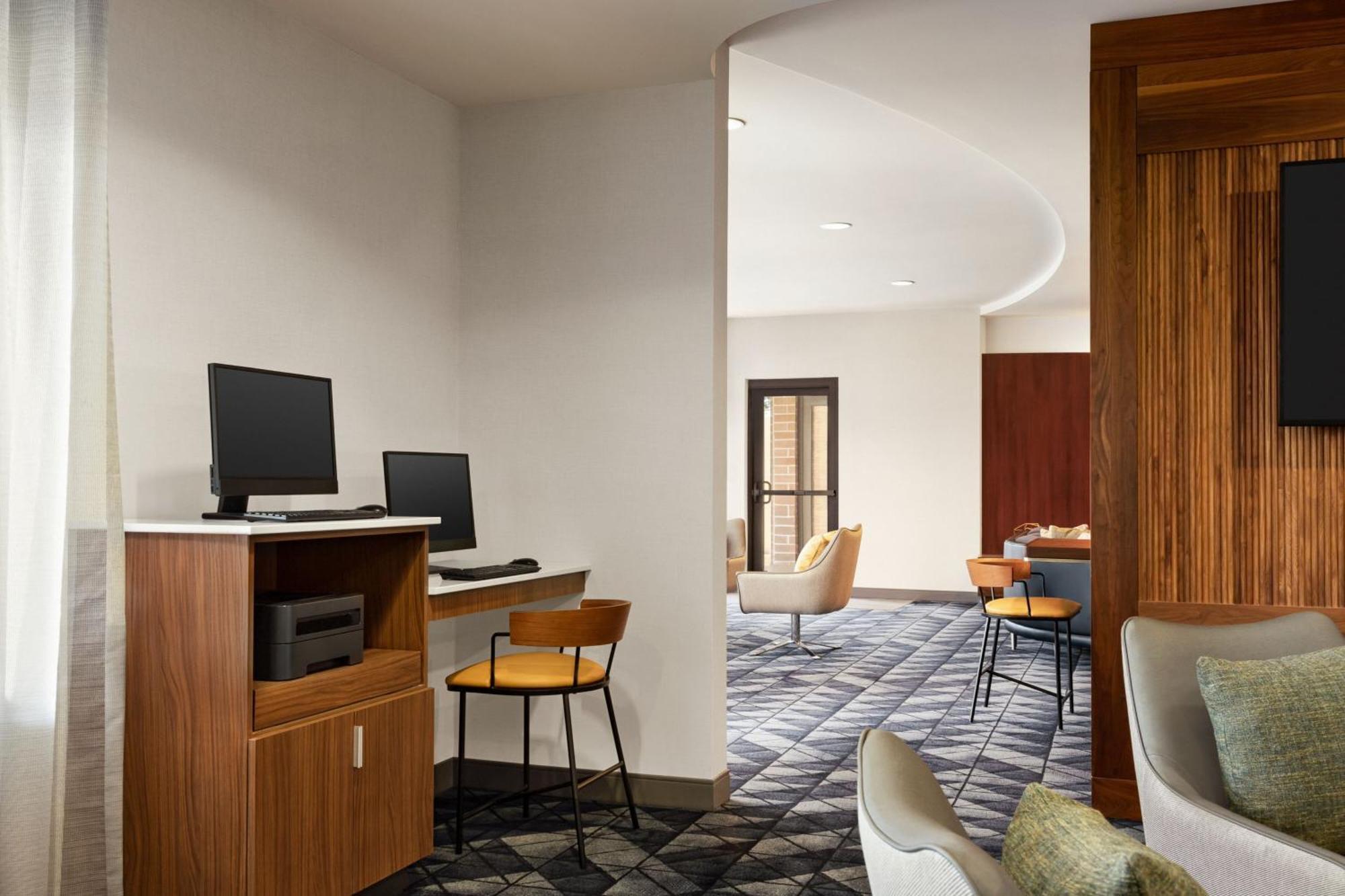 Courtyard By Marriott Columbia Hotel Екстериор снимка