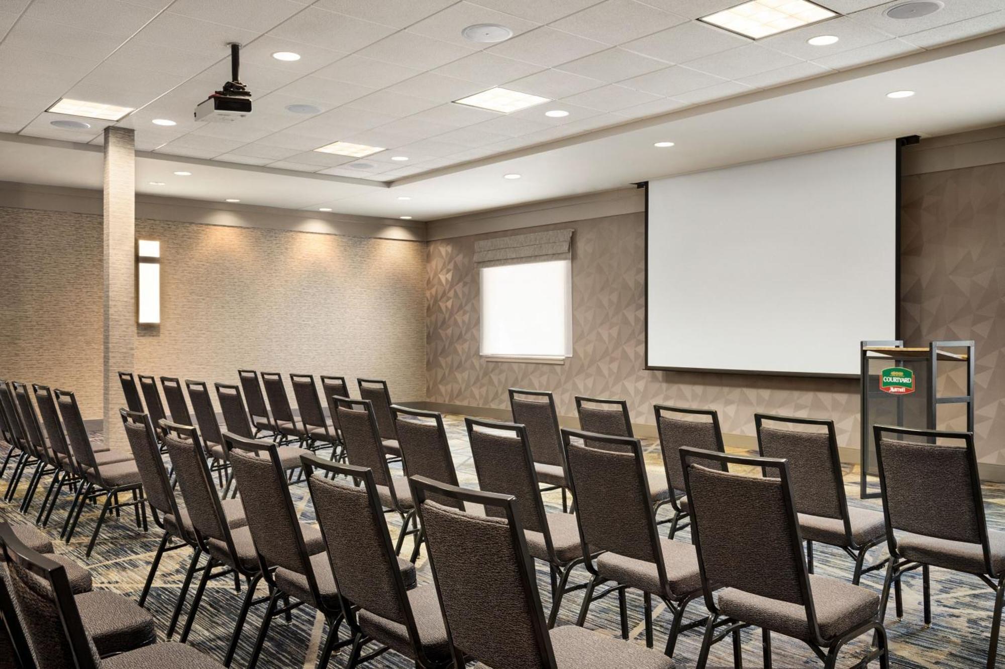 Courtyard By Marriott Columbia Hotel Екстериор снимка