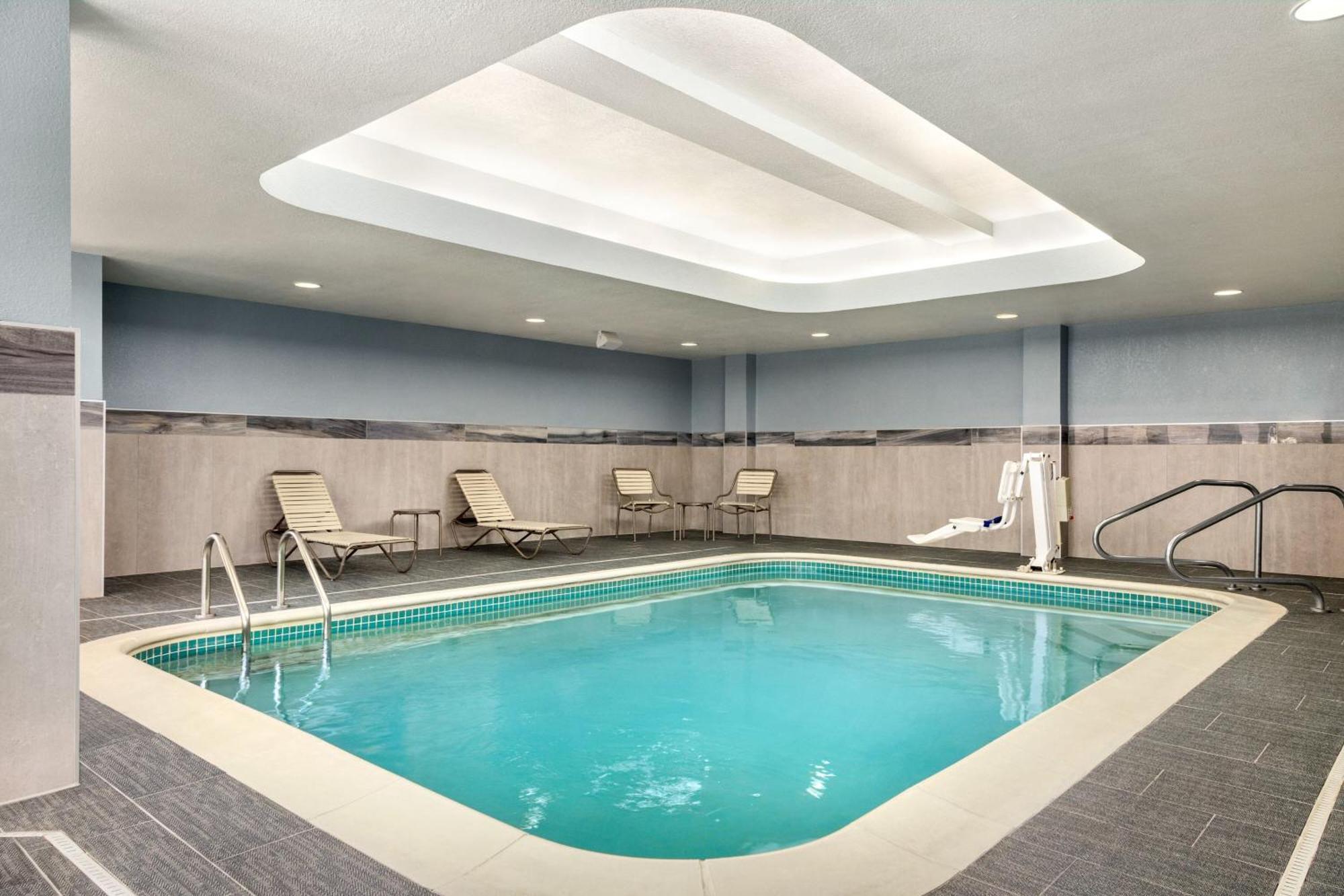 Courtyard By Marriott Columbia Hotel Екстериор снимка